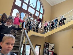 Klasy 1b i 1c w teatrze